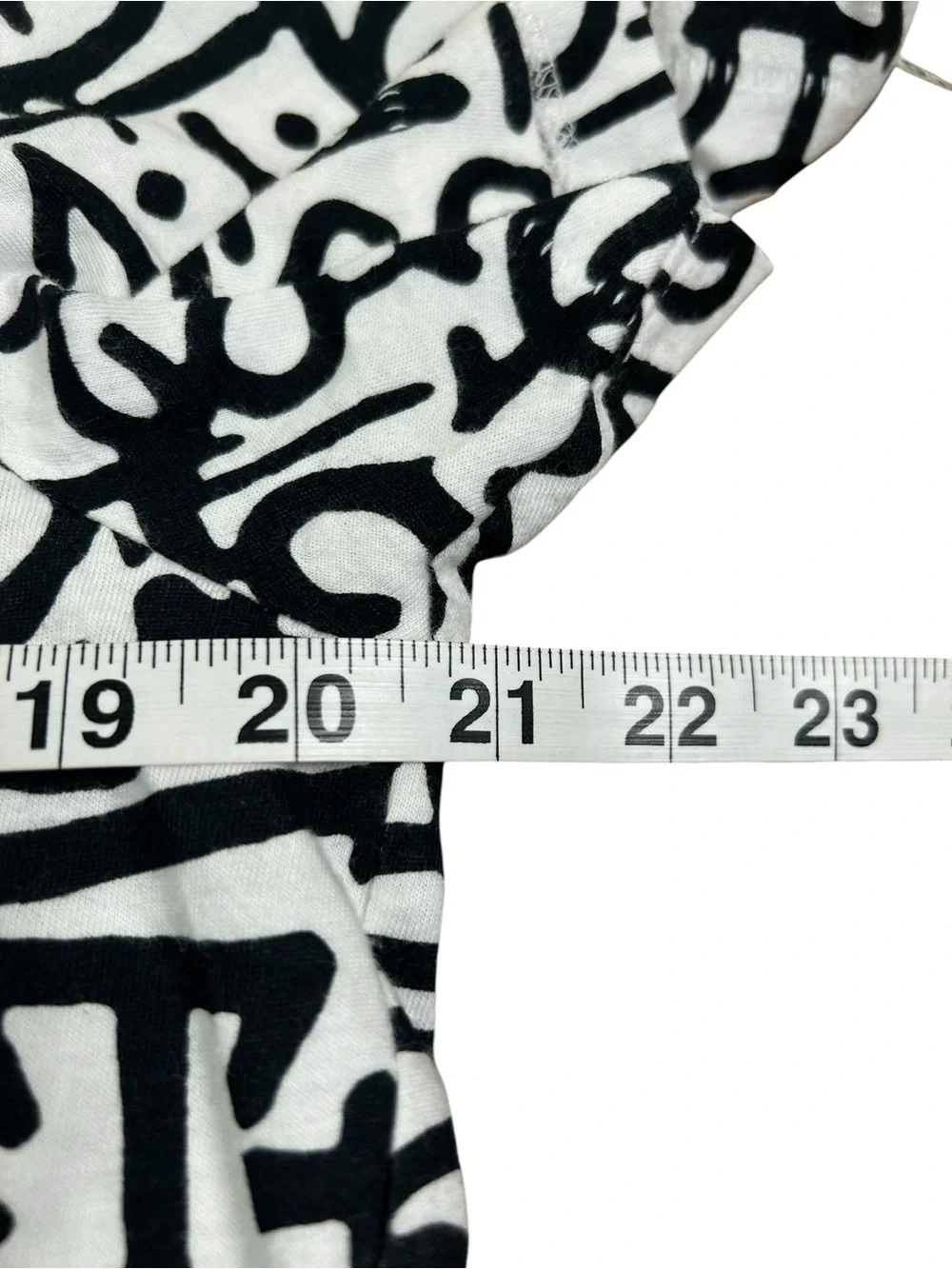 TRUE RELIGION Graffiti Print Graphic T Shirt White Black Metallic Horseshoe M